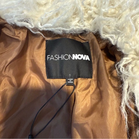 FASHION NOVA New Penny Lane Kamaria Faux Leather Trench Detach Faux Fur Medium - Picture 12 of 15
